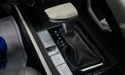 Hyundai Avante 2022, 65623 км, за 12371.34 USD - фото 9