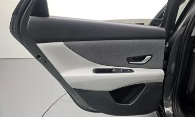 Hyundai Avante 2022, 65623 км, за 12371.34 USD - фото 25