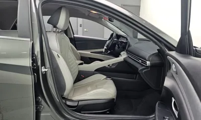 Hyundai Avante 2022, 65623 км, за 12371.34 USD - фото 26