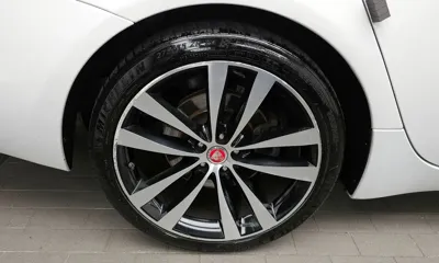 Jaguar XJ 2019, 117495 км, за 18493.56 USD