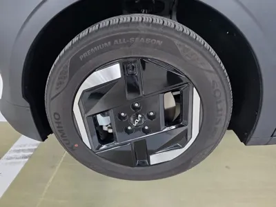Kia EV3 2026, 10228 км, за 14808.98 USD