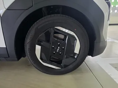 Kia EV3 2026, 10228 км, за 14676.05 USD - фото 8
