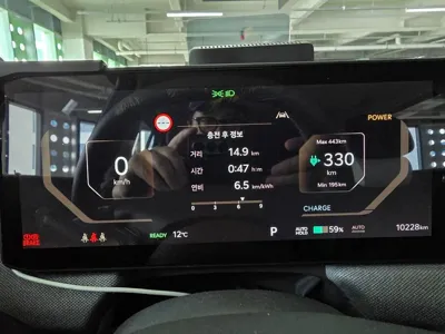 Kia EV3 2026, 10228 км, за 14676.05 USD - фото 9