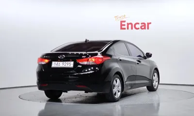Hyundai Avante 2013, 75535 км, за 3007.67 USD
