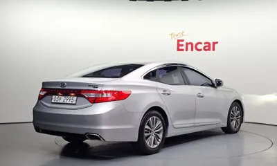Hyundai Grandeur 2015, 148265 км, за 4729.37 USD