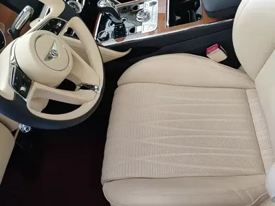 Bentley Flying Spur 2021, 28000 км, за 276627.95 USD