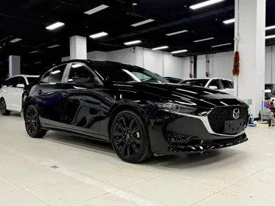 Mazda 3 Axela 2023, 22000 км, за 16156.25 USD