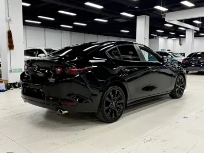 Mazda 3 Axela 2023, 22000 км, за 16156.25 USD