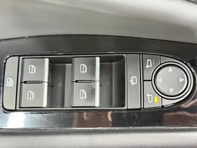 Mazda 3 Axela 2023, 22000 км, за 16156.25 USD - фото 16