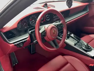 Porsche 911 2023, 29500 км, за 136511.36 USD