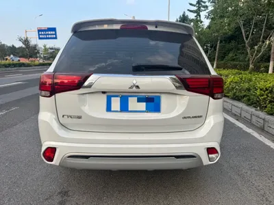 Mitsubishi Outlander 2022, 22000 км, за 17972.7 USD