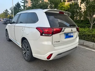 Mitsubishi Outlander 2022, 22000 км, за 17972.7 USD - фото 6