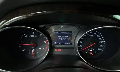 Kia Canival 2019, 191210 км, за 7811.08 USD - фото 8