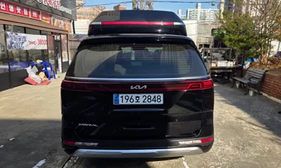 Kia Canival 2023, 34000 км, за 15159.62 USD