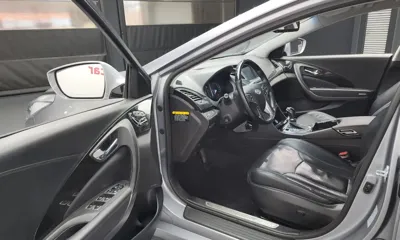 Hyundai Grandeur 2015, 56707 км, за 5285.76 USD - фото 10