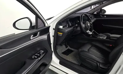 Kia K5 2020, 85002 км, за 8921.01 USD - фото 10