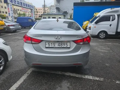 Hyundai Avante 2012, 83270 км, за 3187.62 USD