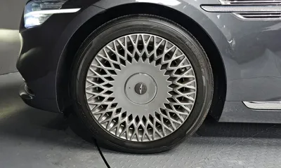 Genesis G90 2019, 94762 км, за 26026.47 USD