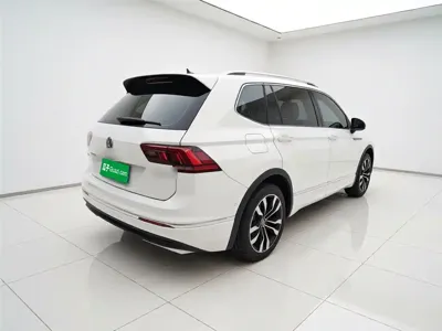 Volkswagen Tiguan L 2021, 125000 км, за 13198.68 USD - фото 6