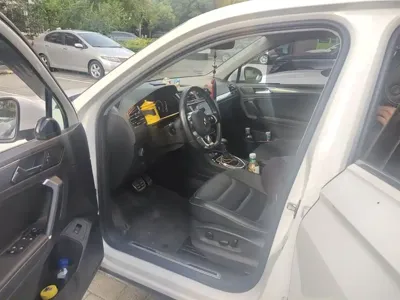 Volkswagen Tiguan L 2021, 125000 км, за 13198.68 USD - фото 17