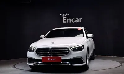 Mercedes-Benz E-Class 2022, 40381 км, за 27483.42 USD