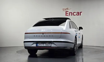 Hyundai Grandeur 2023, 124013 км, за 19632.48 USD