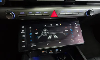 Hyundai Grandeur 2023, 124013 км, за 19632.48 USD - фото 31