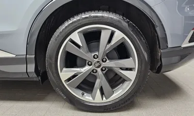 Audi Q4 e-tron 2022, 54516 км, за 24127.46 USD - фото 21