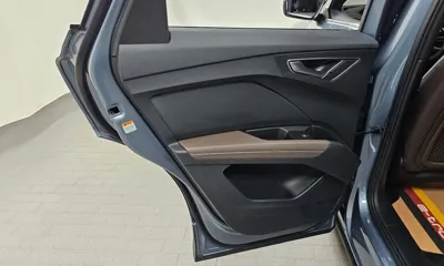 Audi Q4 e-tron 2022, 54516 км, за 24127.46 USD - фото 25