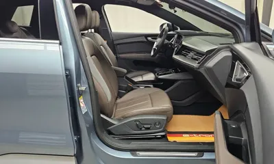 Audi Q4 e-tron 2022, 54516 км, за 24127.46 USD - фото 26