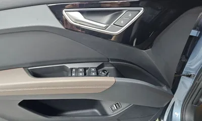 Audi Q4 e-tron 2022, 54516 км, за 24127.46 USD - фото 27