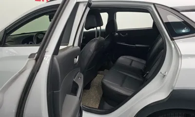 Hyundai Kona 2019, 15702 км, за 11400.66 USD - фото 12