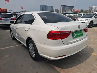 Volkswagen Lavida 2014, 87400 км, за 3560.85 USD