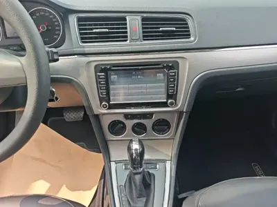 Volkswagen Lavida 2014, 87400 км, за 3560.85 USD - фото 13