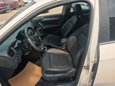Volkswagen Lavida 2014, 87400 км, за 3560.85 USD - фото 15