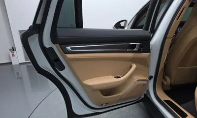 Porsche Panamera 2022, 30393 км, за 74176.19 USD - фото 25