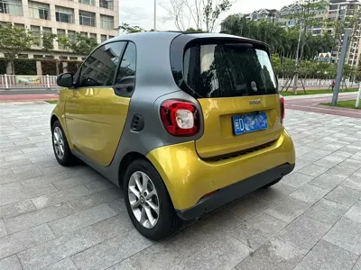 Smart Smart Fortwo 2017, 50000 км, за 5826.1 USD - фото 7