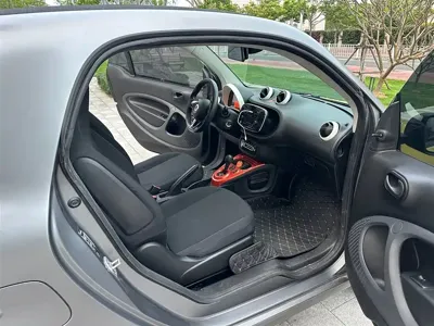 Smart Smart Fortwo 2017, 50000 км, за 5826.1 USD - фото 10