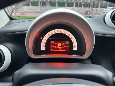 Smart Smart Fortwo 2017, 50000 км, за 5826.1 USD - фото 13