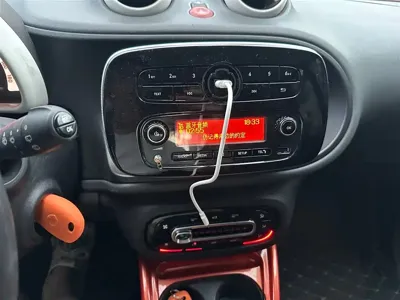 Smart Smart Fortwo 2017, 50000 км, за 5826.1 USD - фото 14