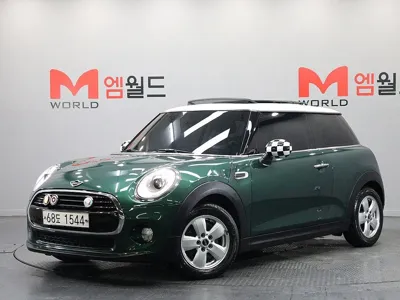 MINI Cooper · 2018 год
