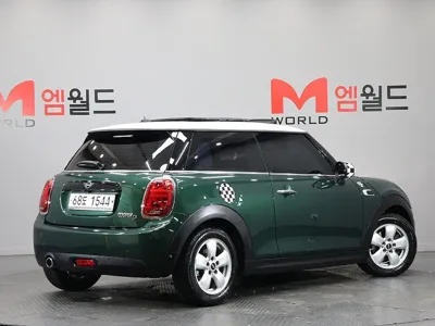 MINI Cooper 2018, 85752 км, за 5054.48 USD