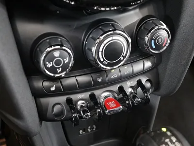 MINI Cooper 2018, 85752 км, за 5054.48 USD - фото 9
