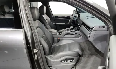 Porsche Cayenne 2019, 42451 км, за 46122.86 USD - фото 11