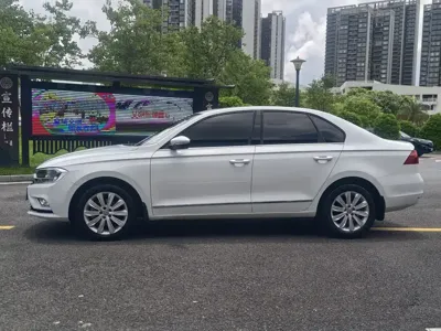 Volkswagen Bora 2017, 126000 км, за 4812.63 USD