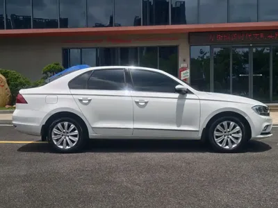 Volkswagen Bora 2017, 126000 км, за 4812.63 USD