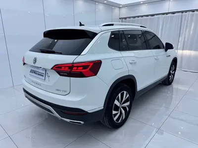 Volkswagen Tayron 2021, 52000 км, за 20598.49 USD