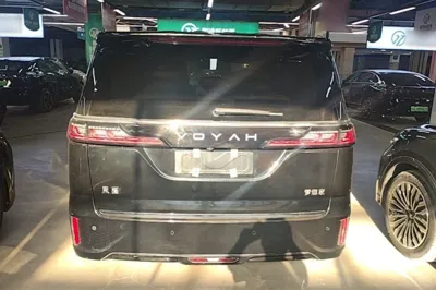 Voyah Dream 2025, 45000 км, за 38641 USD