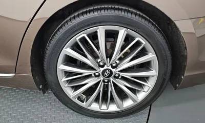 Hyundai Grandeur 2018, 89320 км, за 9271.52 USD