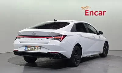 Hyundai Avante 2023, 23637 км, за 17592.23 USD